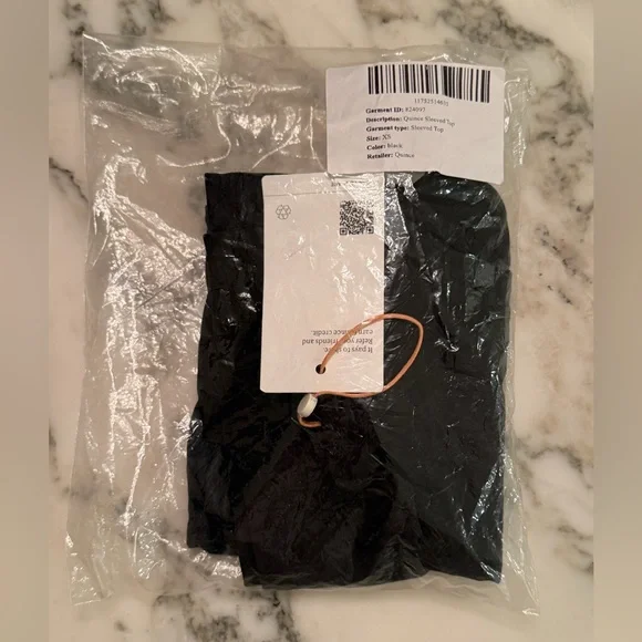 NWT Quince Womens Second Skin Cropped Tee Black Sleeved Top Sz XS - Picture 6 of 7